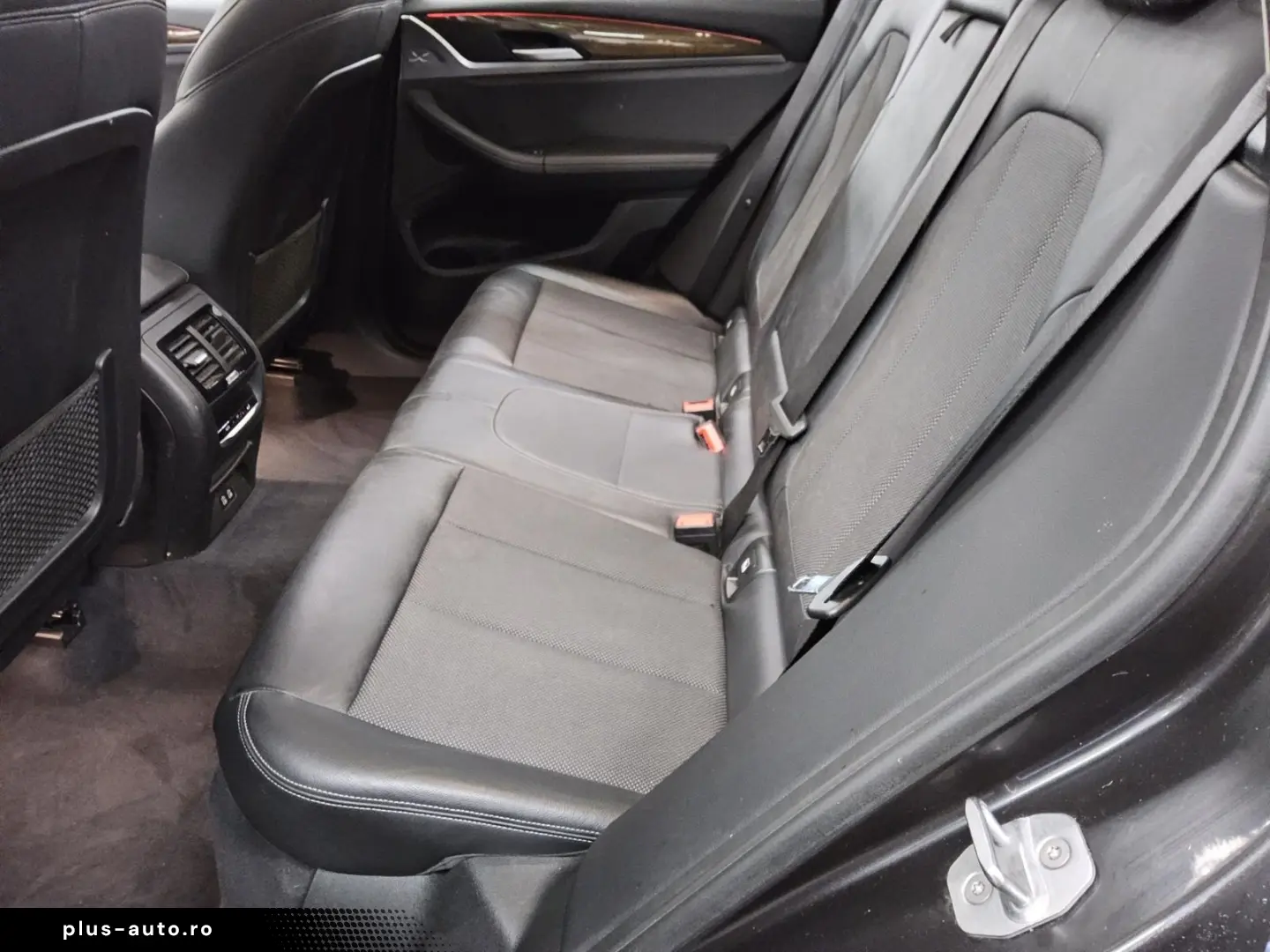 BMW X3 xDrive20d X-Line Leder Navi LED Pano