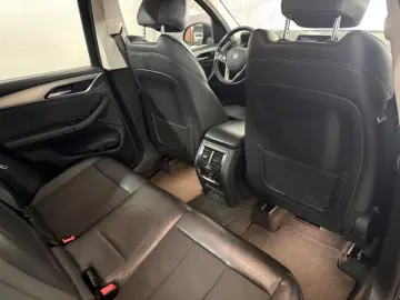 BMW X3 xDrive 20d AHK LED R-Kamera