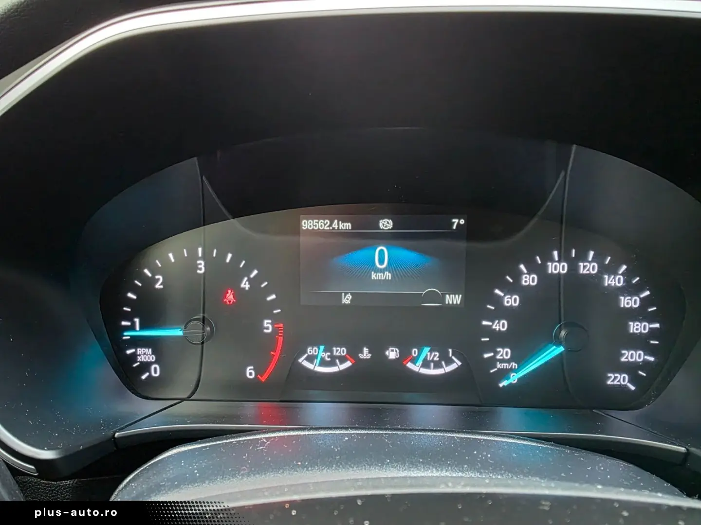 FORD Kuga 2.0 EcoBlue Hybrid  1Hand LED Navi Assist