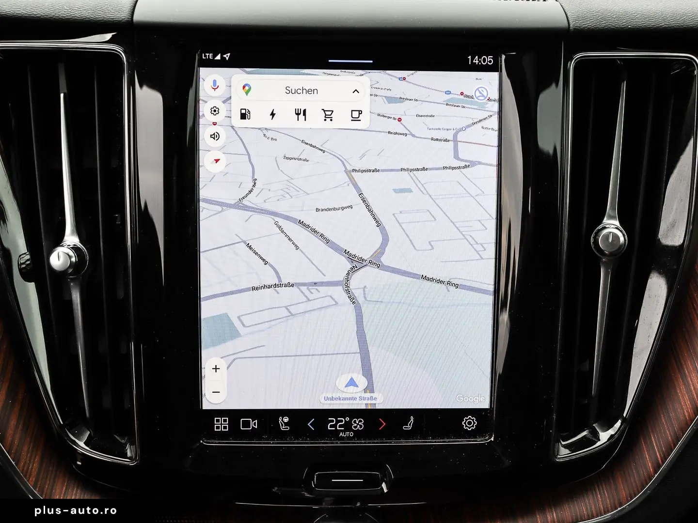 VOLVO XC60 Plus Dark Recharge Plug-In Hybrid AWD T8 Tw