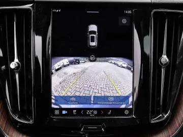 VOLVO XC60 Plus Dark Recharge Plug-In Hybrid AWD T8 Tw