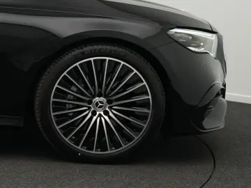 MERCEDES-BENZ E 200 Limousine Digital Pano 360  Burm