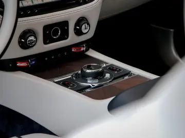 ROLLS ROYCE Wraith -