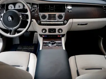 ROLLS ROYCE Wraith -