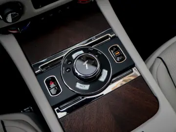 ROLLS ROYCE Wraith -
