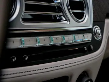 ROLLS ROYCE Wraith -