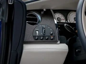 ROLLS ROYCE Wraith -