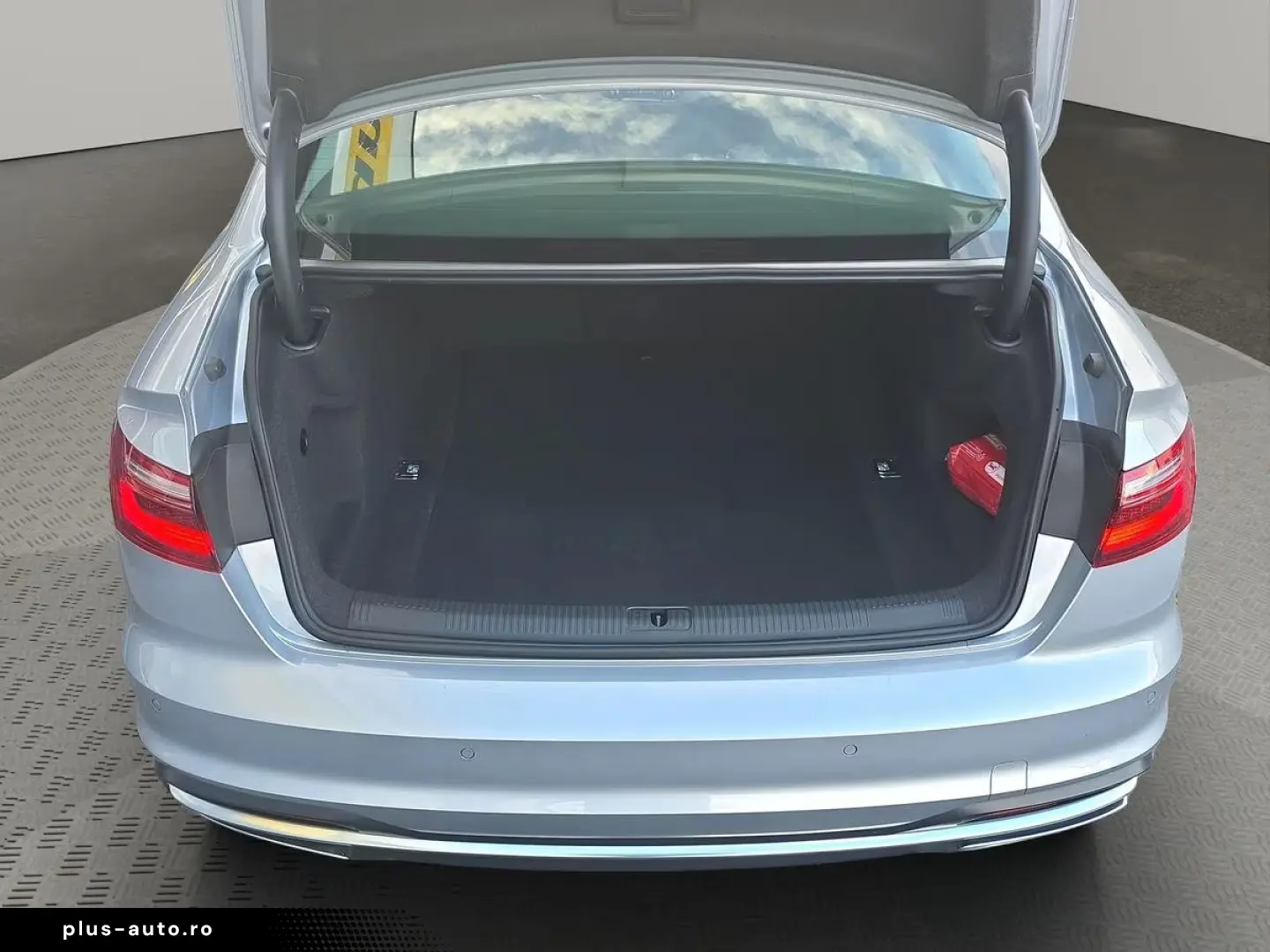 Audi A4 30 TDI S-TRON