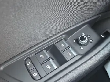 Audi A4 30 TDI S-TRON