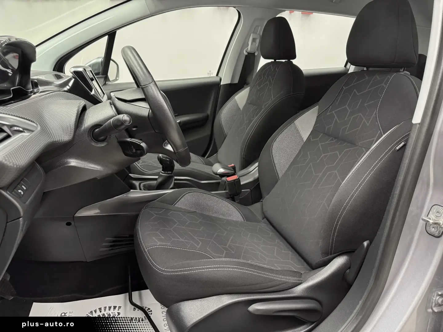 Peugeot 2008 1.2 L PureTech Active