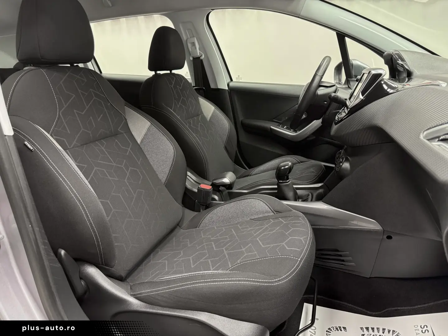 Peugeot 2008 1.2 L PureTech Active