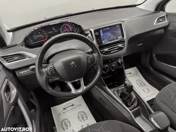 Peugeot 2008 1.2 L PureTech Active
