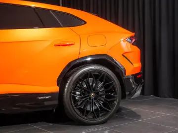 LAMBORGHINI Urus 4.0 V8 PHEV SE