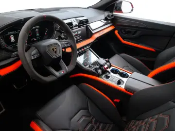 LAMBORGHINI Urus 4.0 V8 PHEV SE