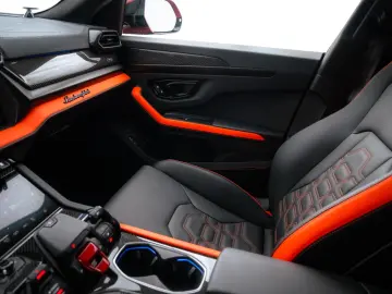 LAMBORGHINI Urus 4.0 V8 PHEV SE