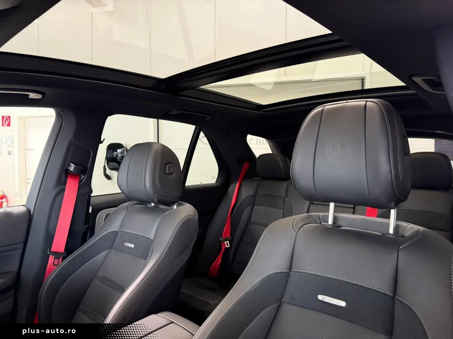 MERCEDES-BENZ GLE 53 4M  PANO HUD BURM AHK DISTR MBEAM NIGHT