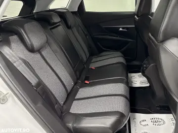 Peugeot 3008 PureTech 130 Stop & Start GPF Allure