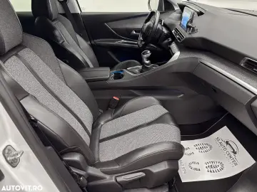 Peugeot 3008 PureTech 130 Stop & Start GPF Allure