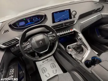 Peugeot 3008 PureTech 130 Stop & Start GPF Allure