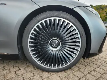 MERCEDES-BENZ EQS AMG 53 4M HEAD UP LEDER NAPPA AIRMATIC