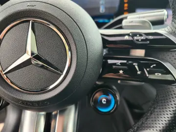 MERCEDES-BENZ EQS AMG 53 4M HEAD UP LEDER NAPPA AIRMATIC