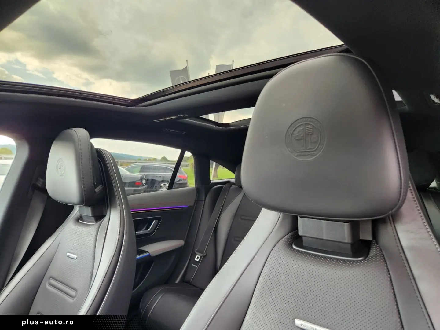 MERCEDES-BENZ EQS AMG 53 4M HEAD UP LEDER NAPPA AIRMATIC