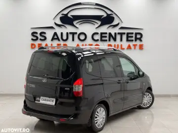 Ford Tourneo Courier 1.0 EcoBoost Titanium
