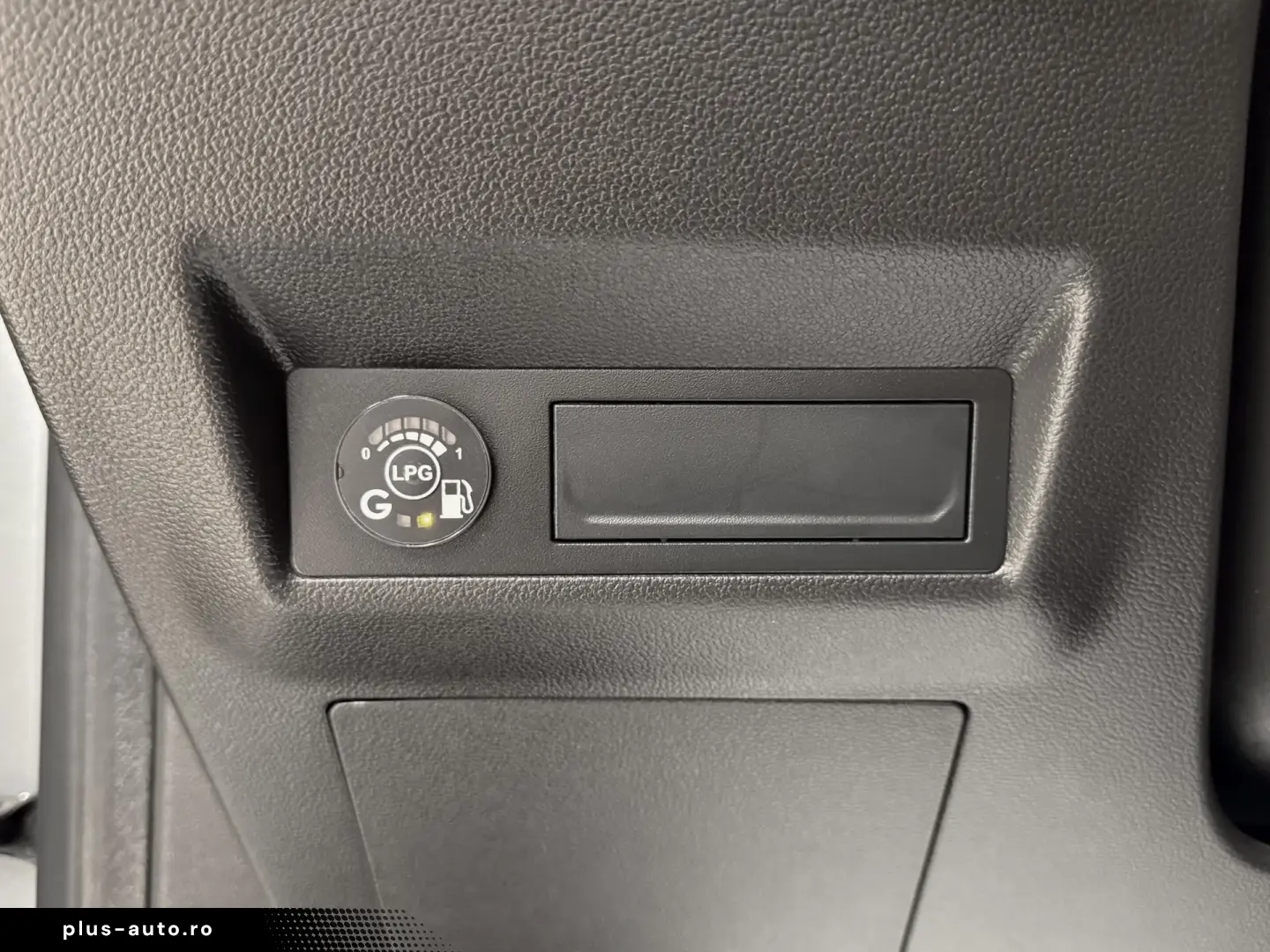 Renault Captur TCe 100 EXPERIENCE