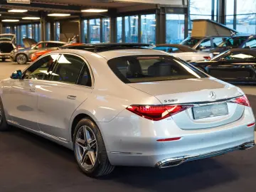 MERCEDES-BENZ S 580 4M Lang MANUFAKTUR yachtblau Exk&hellip;