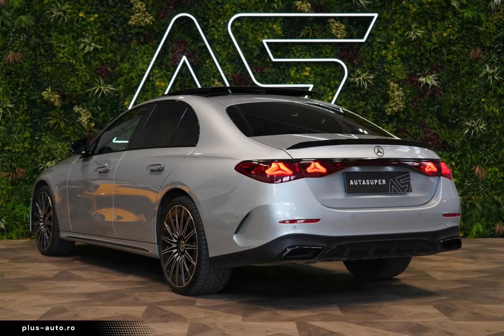 MERCEDES-BENZ E 450d 4M AMG HUD AUX.HEAT PANO 360 72&hellip;