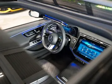 MERCEDES-BENZ E 450d 4M AMG HUD AUX.HEAT PANO 360 72&hellip;