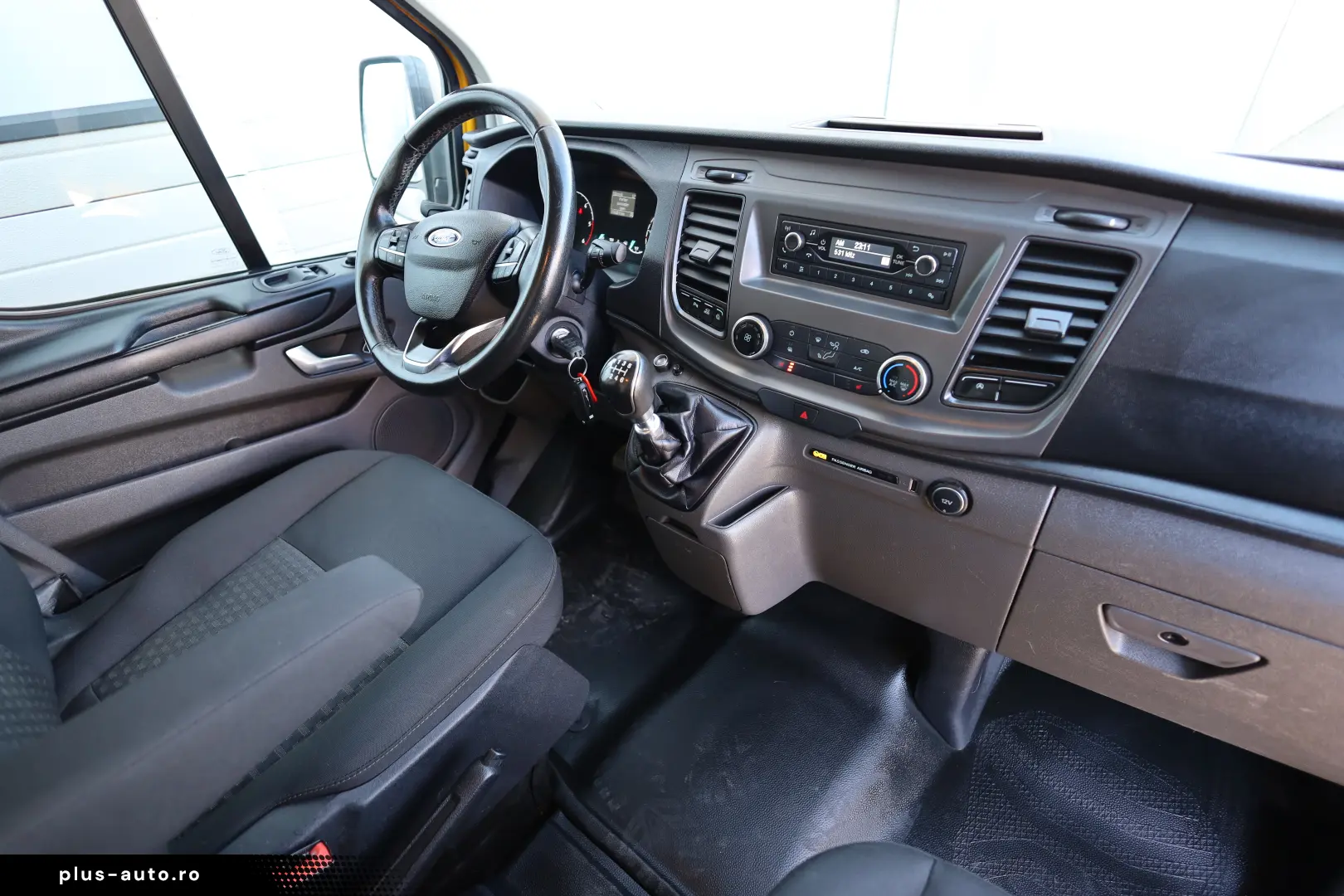 Ford Transit Custom L2H1 2.0D 130CP