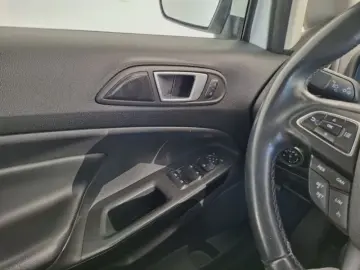 FORD ECOSPORT 1.0 EcoBoost 125CP Titanium