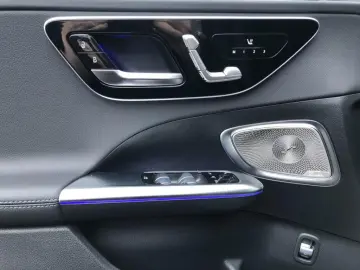 MERCEDES-BENZ C 300  MBUX AMG DigitalLight Pano AHK &hellip;