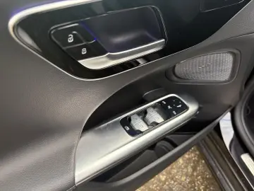 MERCEDES-BENZ C 200 Avantgarde Digital Light Winter 360 Grad