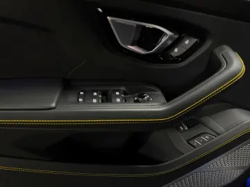 LAMBORGHINI  FULLCARBON PANO 360  PPF B&O HUD ALCANT