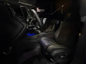LAMBORGHINI  FULLCARBON PANO 360  PPF B&O HUD ALCANT