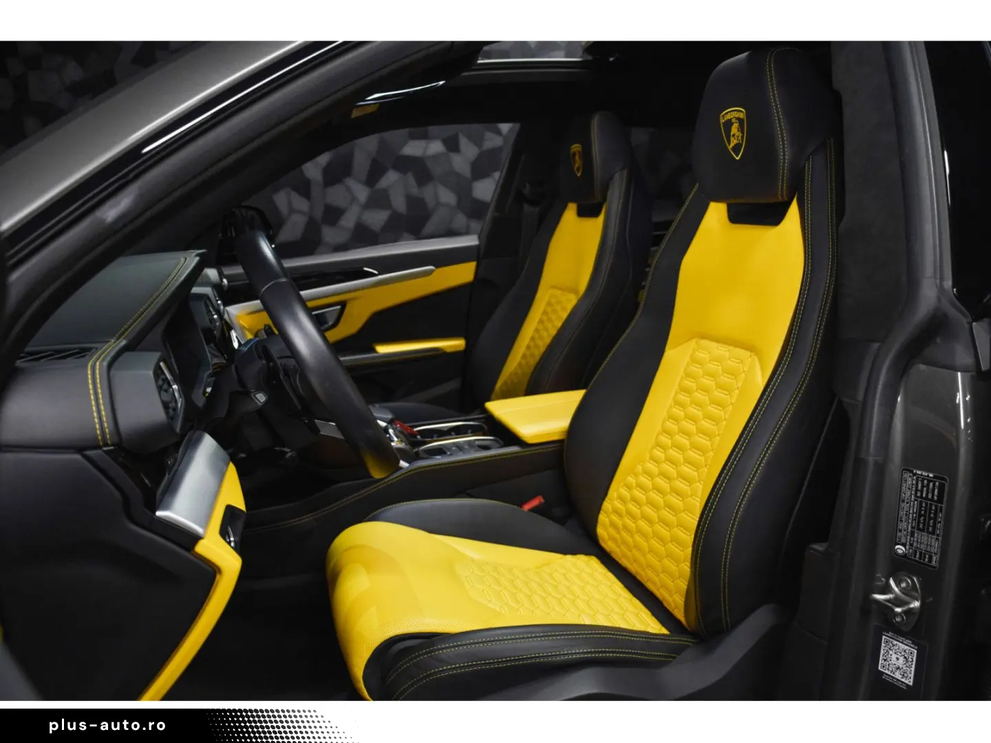 LAMBORGHINI Urus V8 - GRIGIO KERES   GIALLO