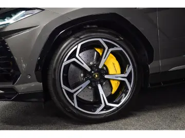LAMBORGHINI Urus V8 - GRIGIO KERES   GIALLO