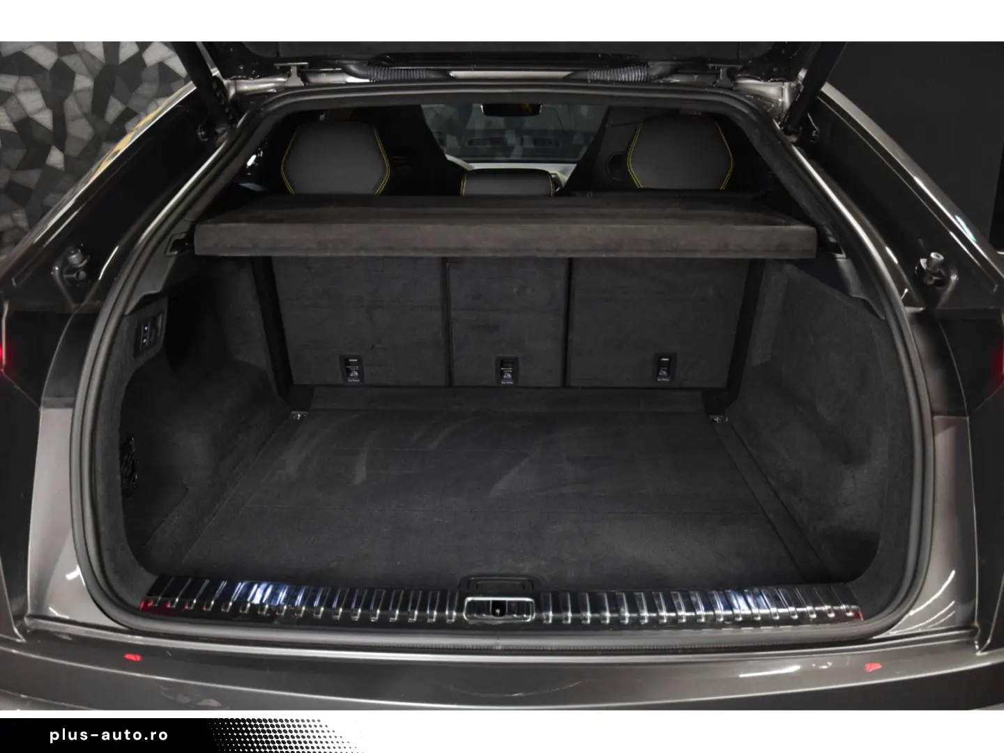 LAMBORGHINI Urus V8 - GRIGIO KERES   GIALLO