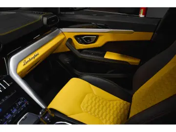 LAMBORGHINI Urus V8 - GRIGIO KERES   GIALLO