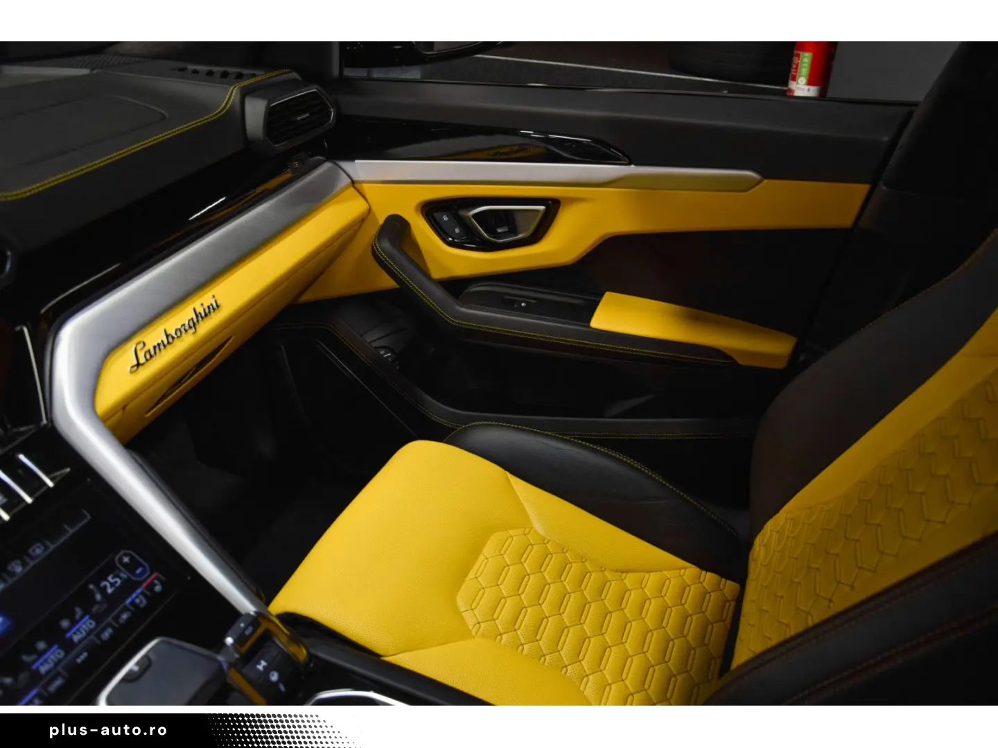 LAMBORGHINI Urus V8 - GRIGIO KERES   GIALLO