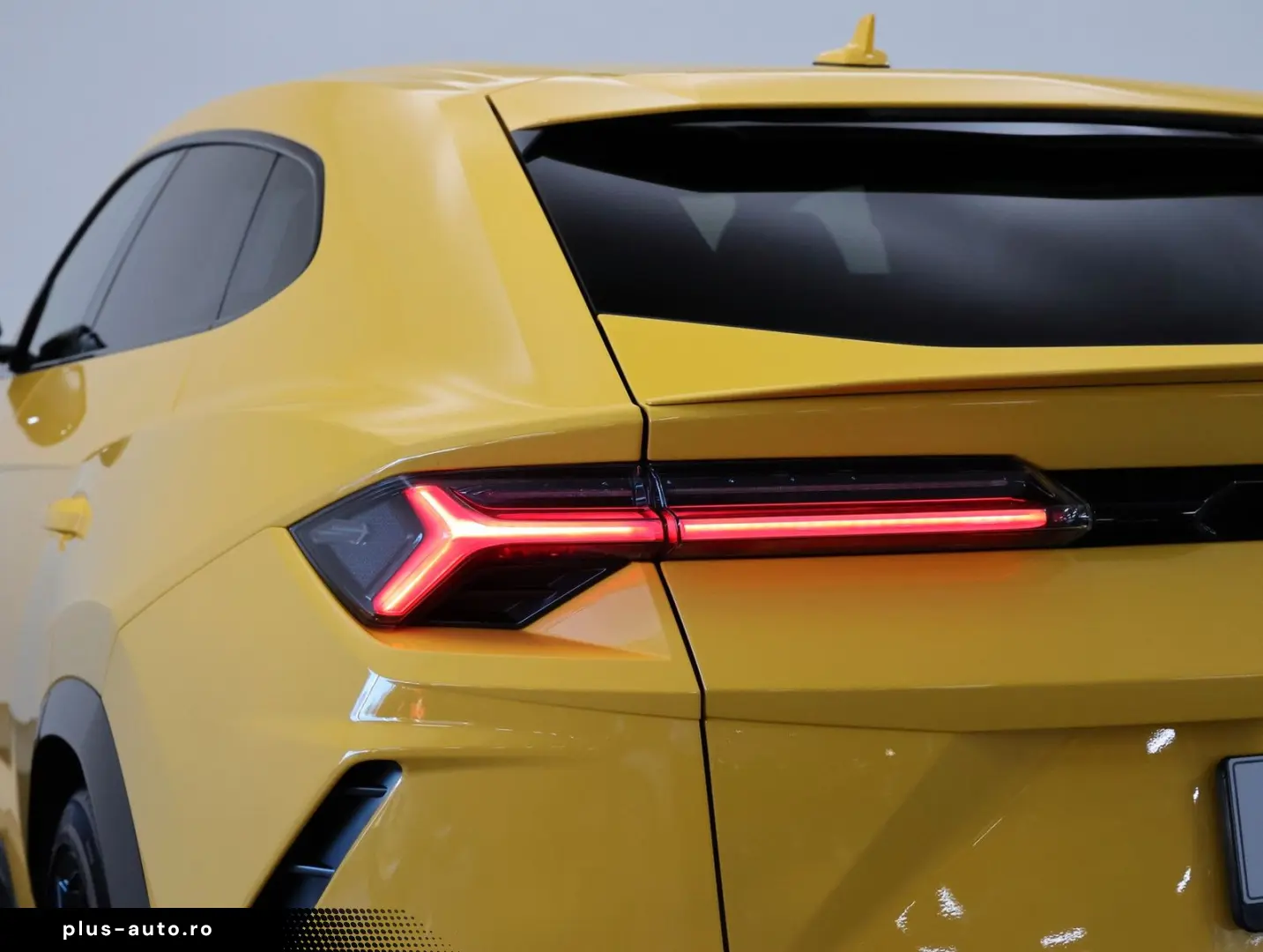 LAMBORGHINI Urus 4.0 V8 Autom.