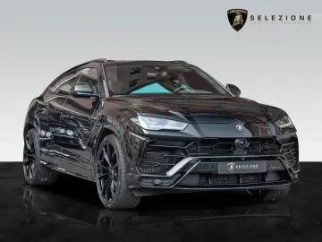 LAMBORGHINI Urus   Carbon Interior   Akrapovic