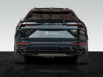 LAMBORGHINI Urus   Carbon Interior   Akrapovic