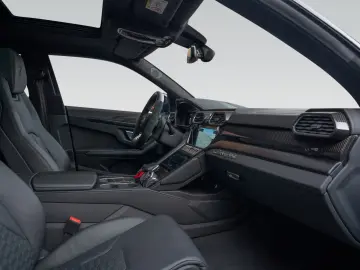 LAMBORGHINI Urus   Carbon Interior   Akrapovic