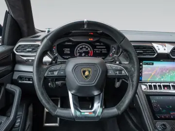 LAMBORGHINI Urus   Carbon Interior   Akrapovic