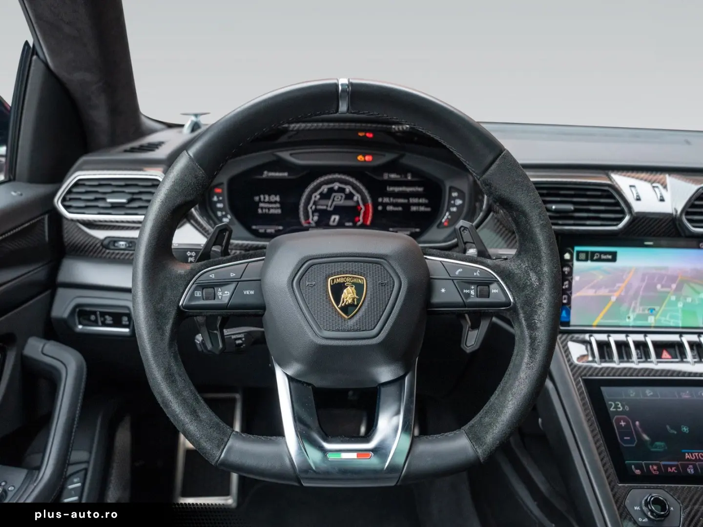 LAMBORGHINI Urus   Carbon Interior   Akrapovic