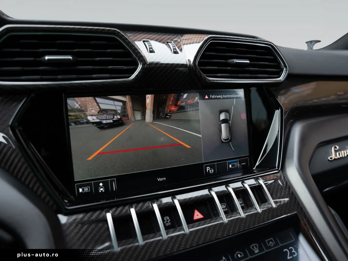 LAMBORGHINI Urus   Carbon Interior   Akrapovic