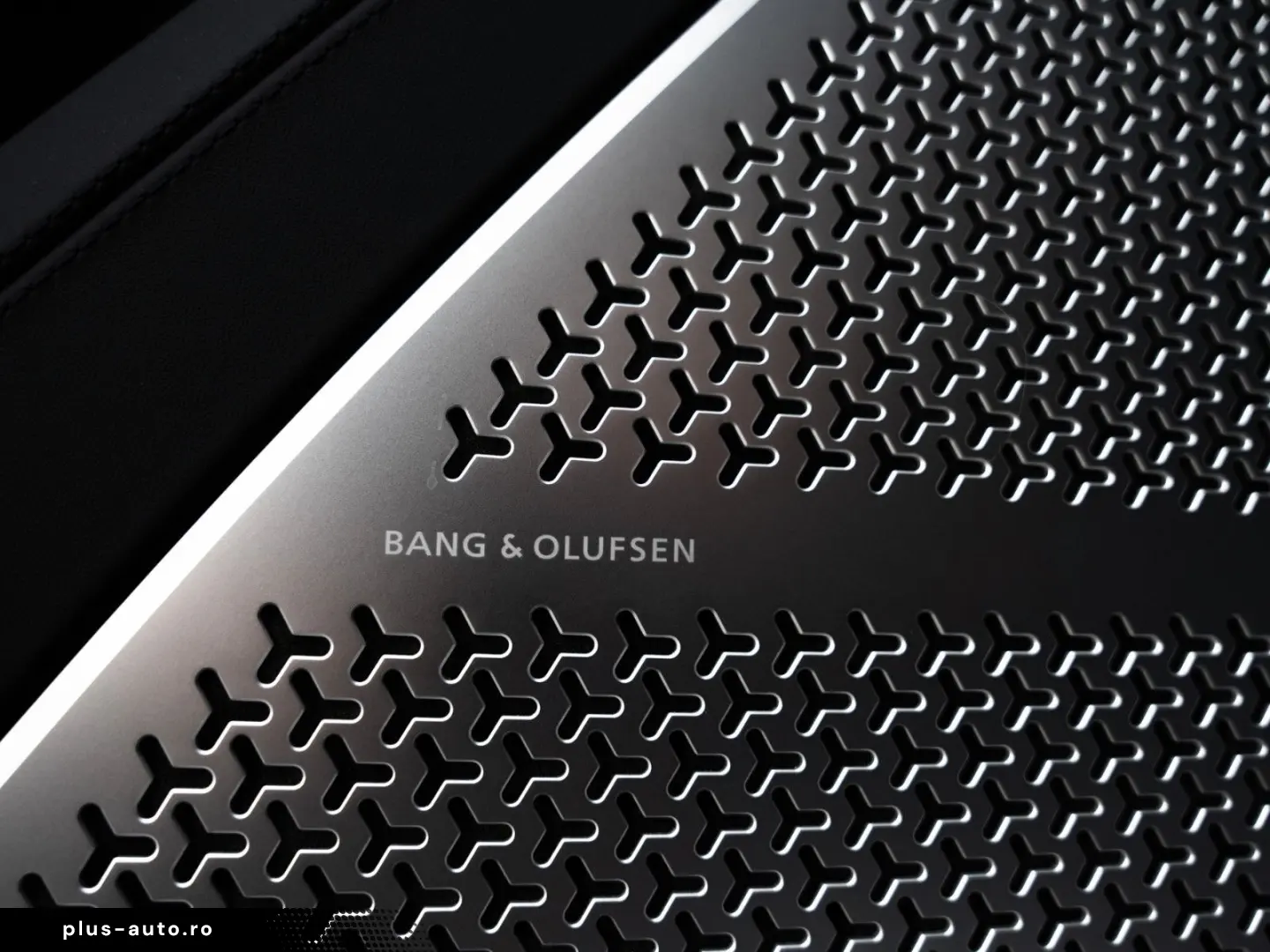 LAMBORGHINI Urus   Carbon Interior   Akrapovic